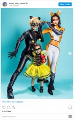 今年のハロウィンは家族で『ミラキュラス』仮装　※「PINKY」インスタグラム