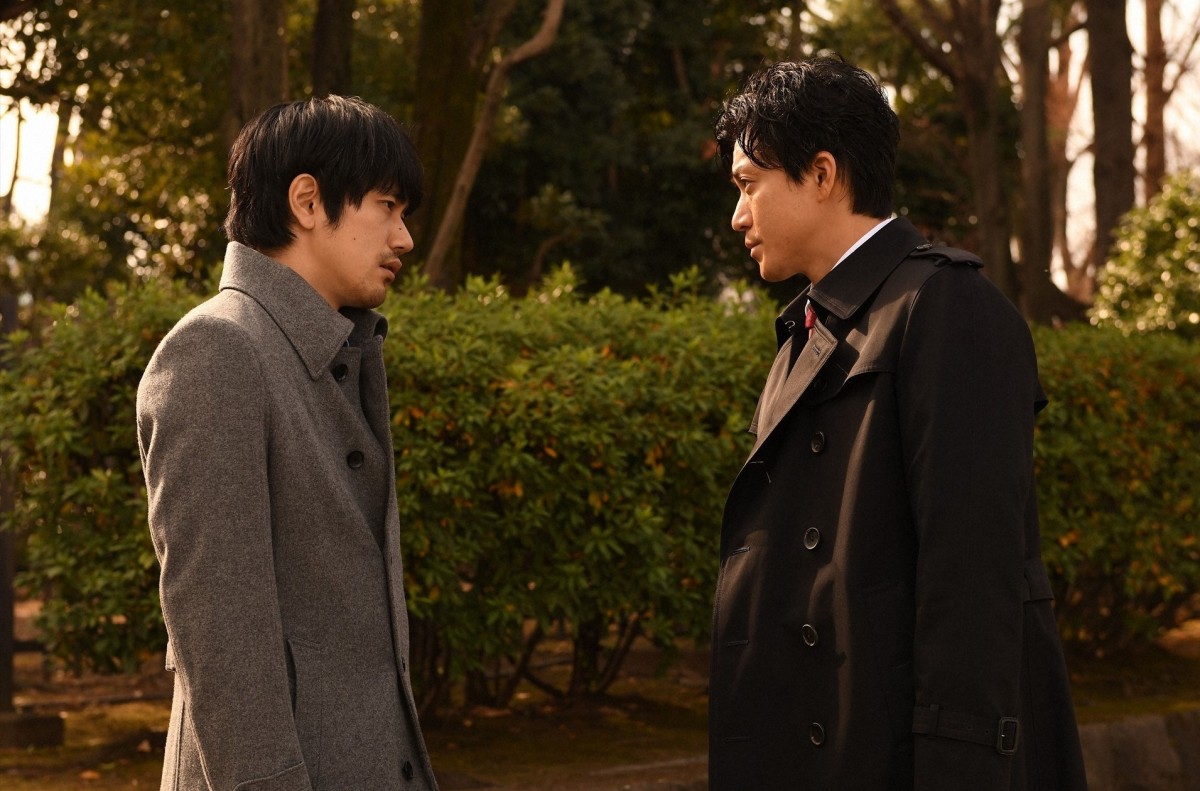 『日本沈没』第4話、「半年以内に関東圏沈没」“東山総理”仲村トオルの会見で人々は大混乱