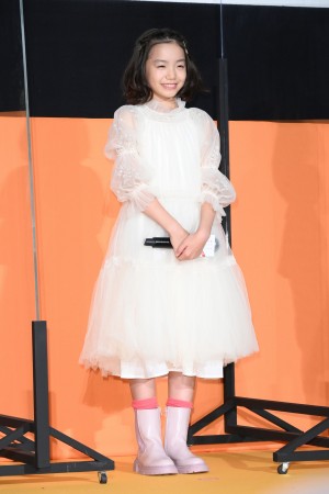 映画『そして、バトンは渡された』初日舞台あいさつに登場した稲垣来泉