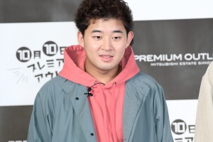 「プレミアム・アウトレットの日 アンバサダー就任発表会」に登場した四千頭身・後藤拓実