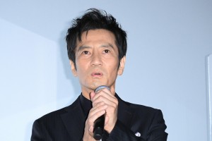 映画『ONODA 一万夜を越えて』初日舞台あいさつに登場した津田寛治