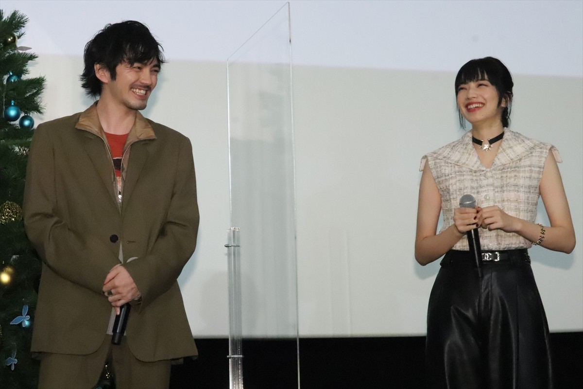 林遣都、小松菜奈との写真撮影に嘆き？「自分が素人みたいに見える」