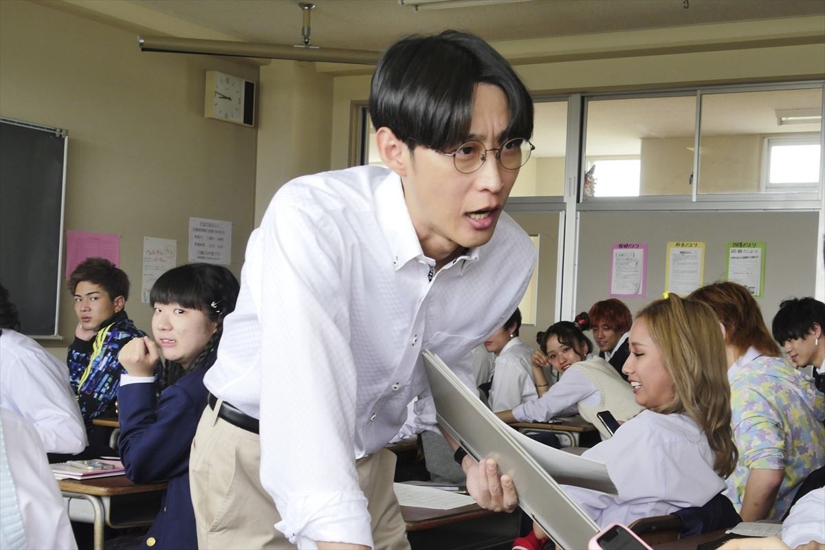 森七菜、『世にも奇妙な物語』でおバカな女子高生役　場面写真解禁