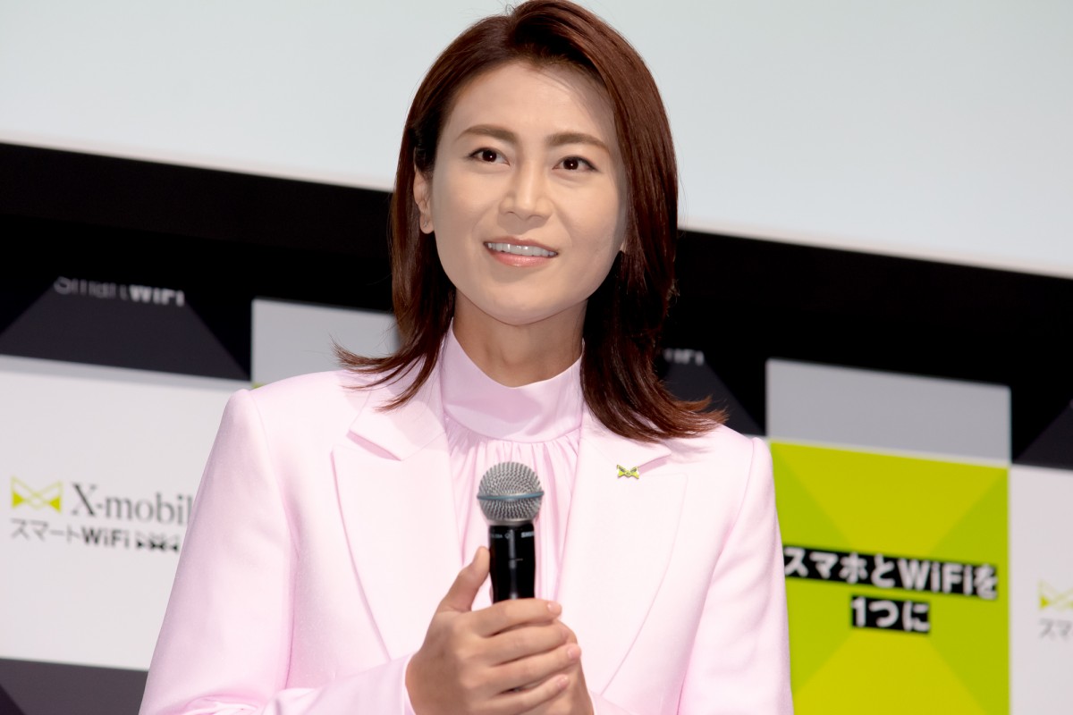 氷川きよし、華やかピンクスーツで登場　50歳に向け「アンチエイジングを心掛けて」