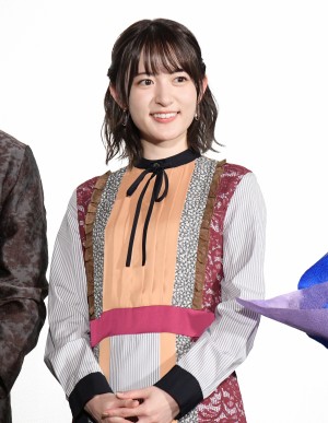 映画『アイの歌声を聴かせて』公開初日舞台あいさつに登場した小松未可子