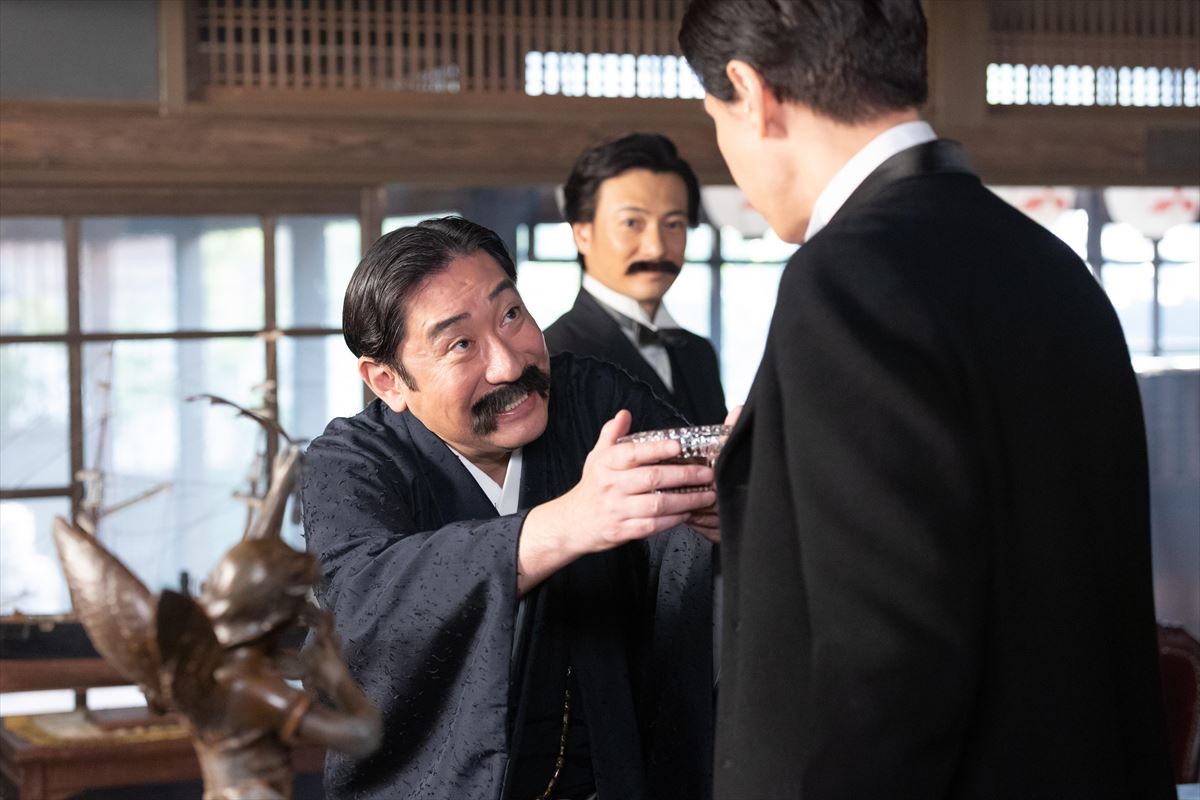 『青天を衝け』“栄一”吉沢亮、“千代”橋本愛にほれ直す　2人のハグに感動の声