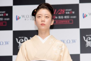 『連続ドラマW　いりびと‐異邦人‐』完成報告会見に登場したSUMIRE