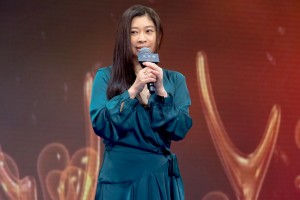 「Netflix Festival Japan 2021」に登場した篠原涼子