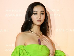 「BVLGARI AVRORA AWARDS 2021」ゴールデンカーペットセレモニーに登場したKoki，