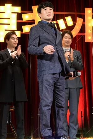 Netflix映画『浅草キッド』配信記念イベントに登場した劇団ひとり監督