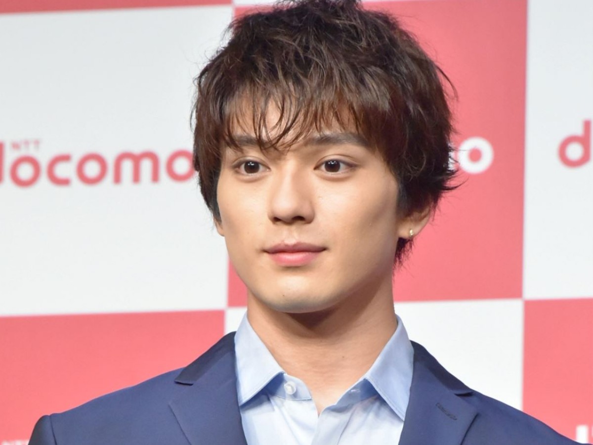 新田真剣佑(2018年撮影)