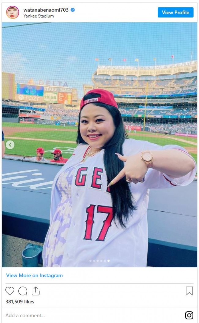 渡辺直美 大谷翔平の試合を観戦 ベースボールルックに かわいい の声 21年8月17日 写真 エンタメ ニュース クランクイン