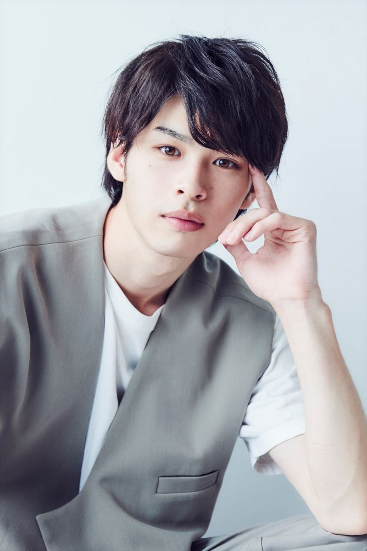 西島秀俊主演ドラマ『真犯人フラグ』　佐野勇斗、生駒里奈、柄本時生ら総勢30名超のキャストが大集結