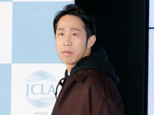 コンタクトレンズ協会記者発表会に登場したひょっこりはん