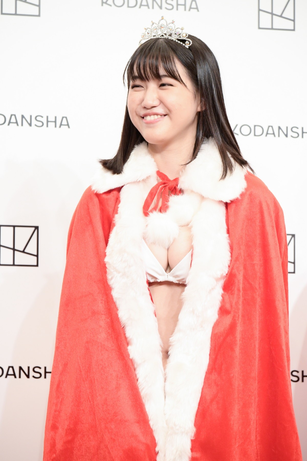 「ミスマガジン2021」グランプリは和泉芳怜・17歳！　「いろいろなことに挑戦していきたい」