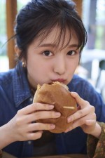 21歳の誕生日に写真集を発売する福本莉子