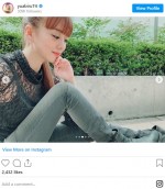 前髪パッツンでイメチェンのあびる優　※「あびる優」インスタグラム