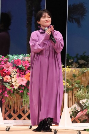 富田望生、映画『フラ・フラダンス』完成披露試写会に登場