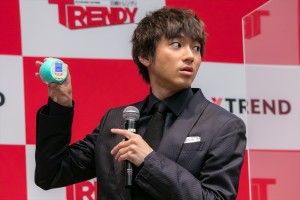 山田裕貴、日経トレンディ「2021年ヒット商品ベスト30」「2022年ヒット予測30」先行発表会に登場