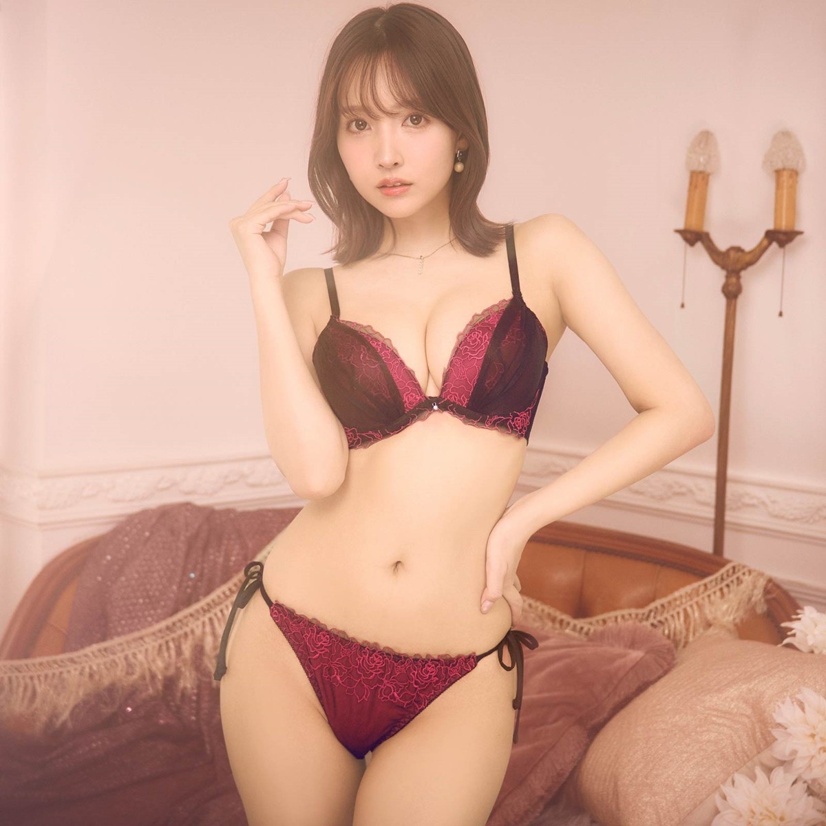 三上悠亜ランジェリー