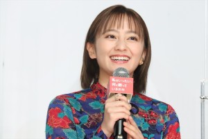 岡田結実、映画『私はいったい、何と闘っているのか』公開記念舞台あいさつに登場