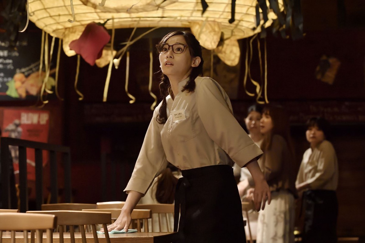 映画『KAPPEI カッペイ』に出演する浅川梨奈