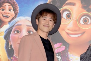 映画『ミラベルと魔法だらけの家』公開記念舞台あいさつに登場したナオト・インティライミ