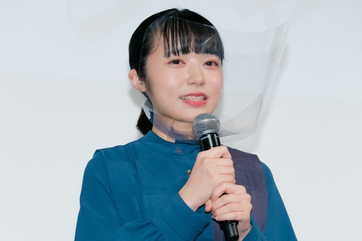 モーガン茉愛羅、ふっくらお腹で登壇　客席からの祝福の声に笑顔