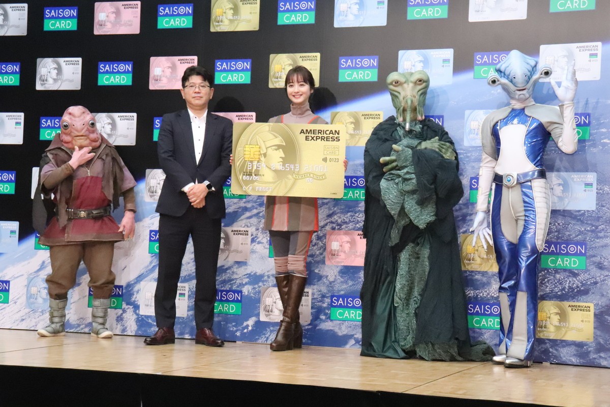 佐々木希、今年の漢字は“演”！　来年は「プライベートの時間も大切に」