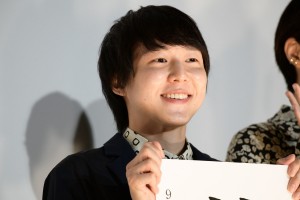 映画『君は永遠にそいつらより若い』特別先行上映会舞台あいさつに登場した小日向星一