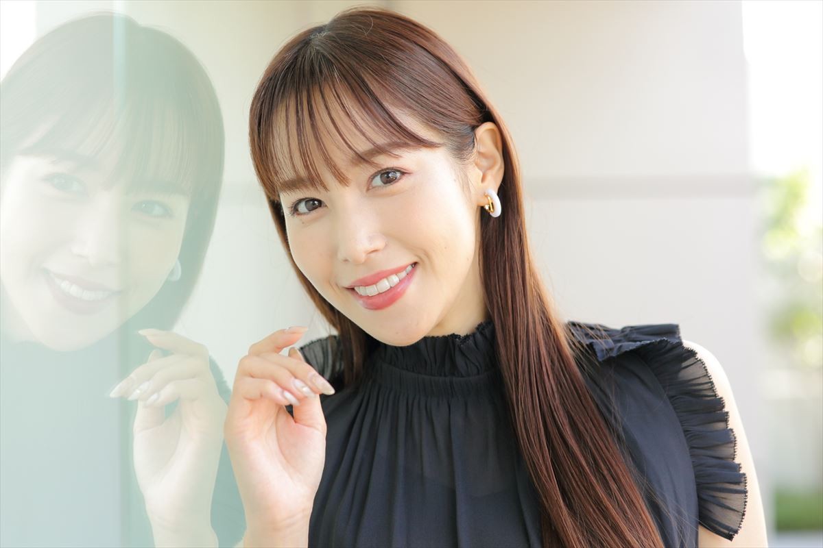 鷲見玲奈、短パン＆ハイソックス、ラグビールック　ファンほれぼれ「めっちゃくちゃ可愛い〜」