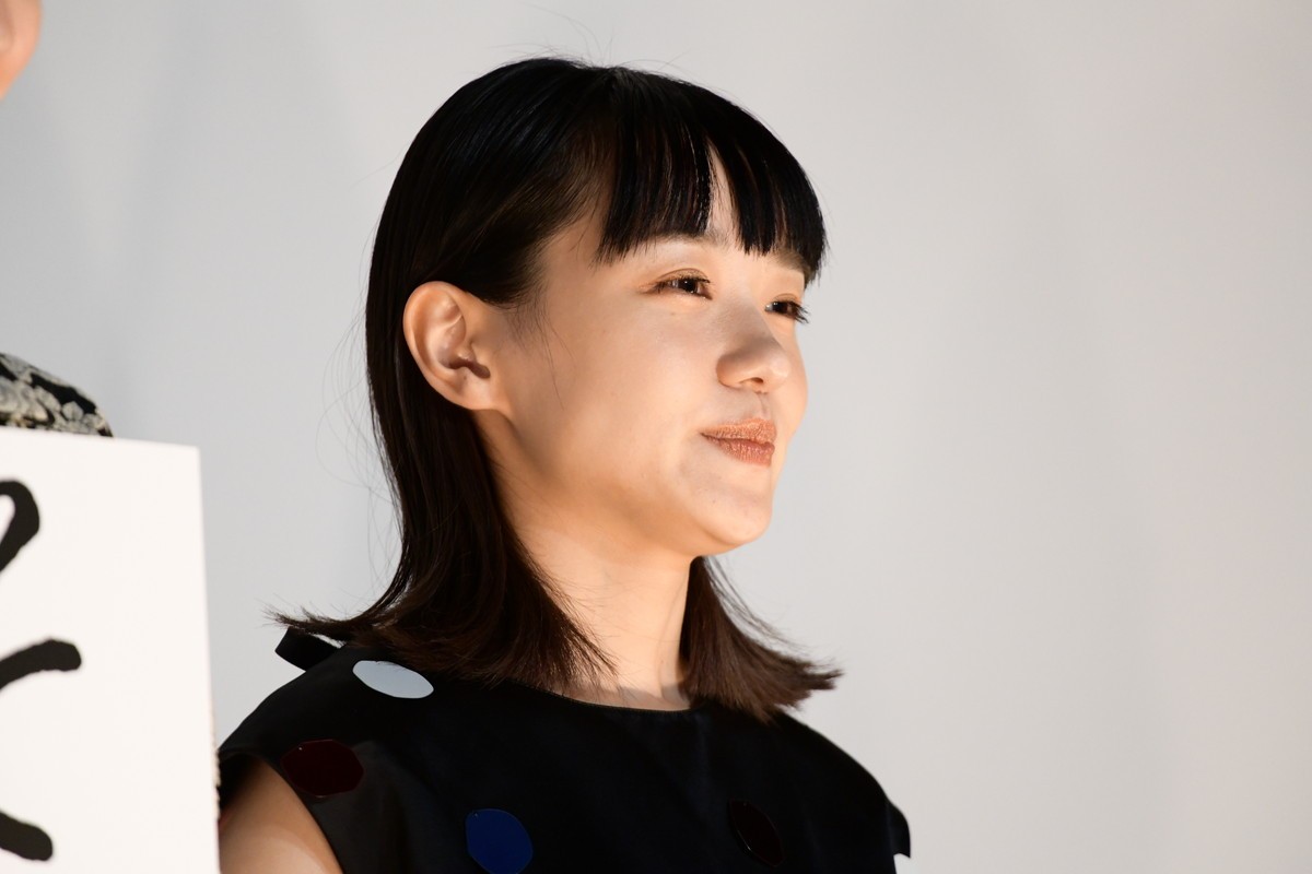 佐久間由衣、奈緒との共演作に感動「自分の作品で涙を流してしまったのは、初めて」