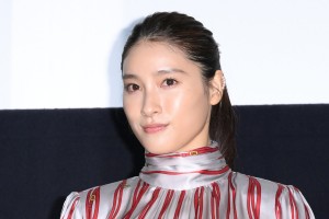 映画『鳩の撃退法』公開初日舞台あいさつイベントに登場した土屋太鳳