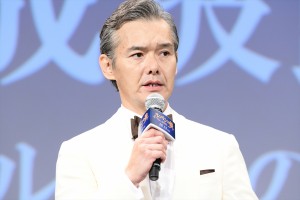 『劇場版 ルパンの娘』完成披露舞台挨拶に登場した渡部篤郎