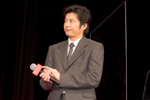 映画『総理の夫』完成披露試写イベントに登場した田中圭