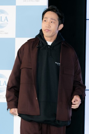 コンタクトレンズ協会記者発表会に登場したひょっこりはん