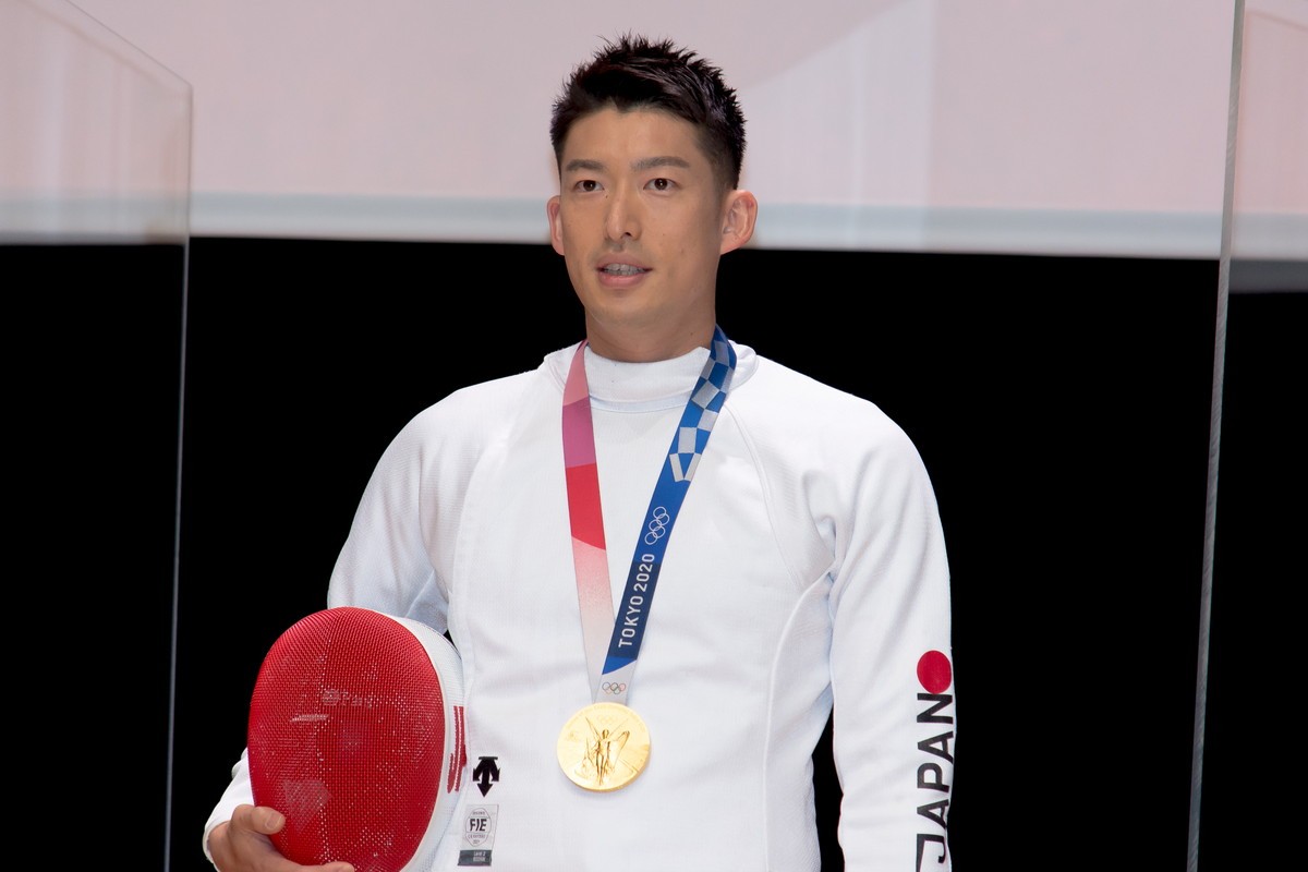 岡田准一、金メダリストのフェンシング指南に興奮　「特別な技ないですか？」と意欲