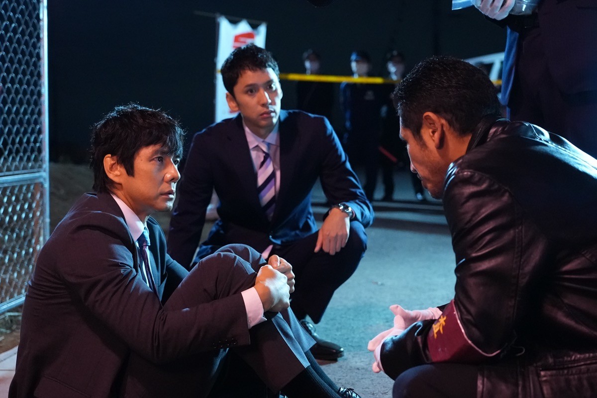 『真犯人フラグ』第3話　“凌介”西島秀俊の前に現れた“一星”佐野勇斗――敵か味方か？