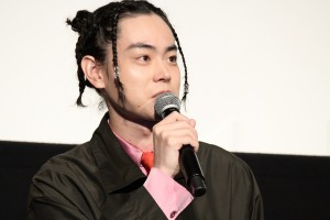 映画『CUBE 一度入ったら、最後』初日舞台あいさつに登場した菅田将暉