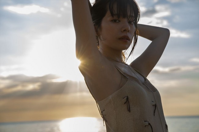 桜井ユキ、デビュー10周年で初の写真集発売 ナチュラルな美しさ