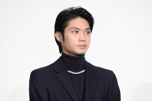 磯村勇斗、映画『きのう何食べた？』初日舞台あいさつに登場