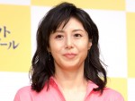 【写真】松嶋菜々子、もこもこニット　自然体の“IT企業幹部”オフショットに反響