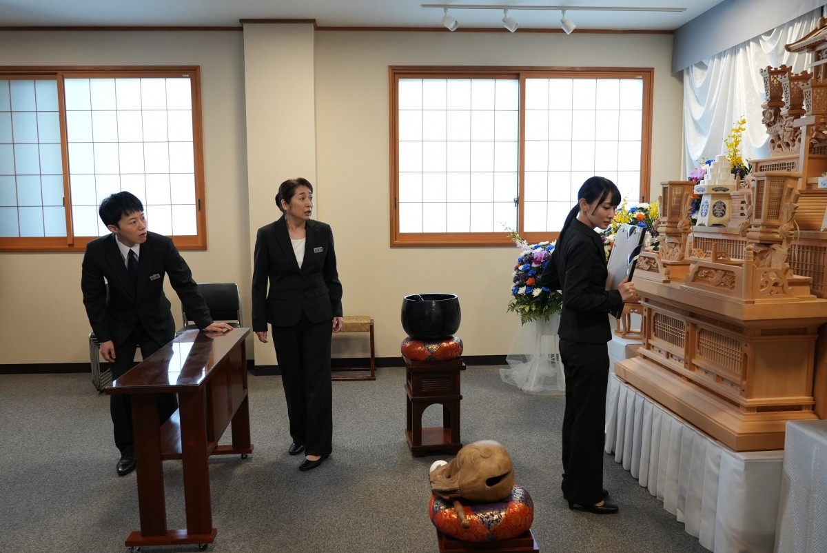 『真犯人フラグ』怪しすぎる…“菱田”桜井ユキに恐怖の声「目力がマジで狂気」