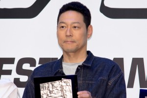「第38回ベストジーニスト2021」発表会に登場した東野幸治