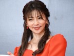 【写真】労いの言葉に涙を流す鈴木奈々　「OSAKA OHSHO Presents THE BEST GYOZANIST 2021」授賞式の様子