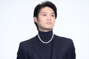 磯村勇斗、映画『きのう何食べた？』初日舞台あいさつに登場