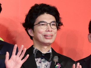 『あなたの番です 劇場版』完成報告会に登場した片桐仁