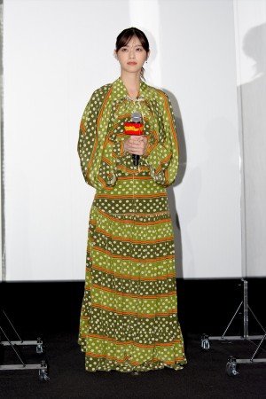 西野七瀬、『あなたの番です 劇場版』初日舞台あいさつに登場