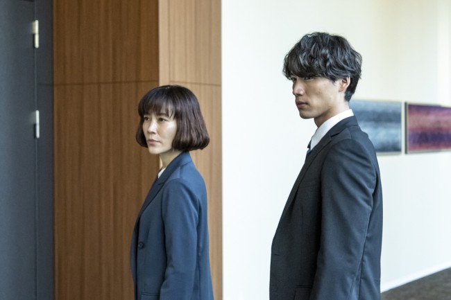 アバランチ 綾野剛 視聴者の言葉に 沢山の 気づき 感謝のクランクアップ写真到着 21年12月日 写真 クランクイン