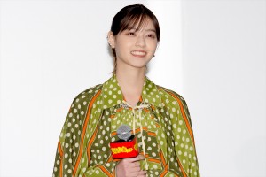 西野七瀬、『あなたの番です 劇場版』初日舞台あいさつに登場